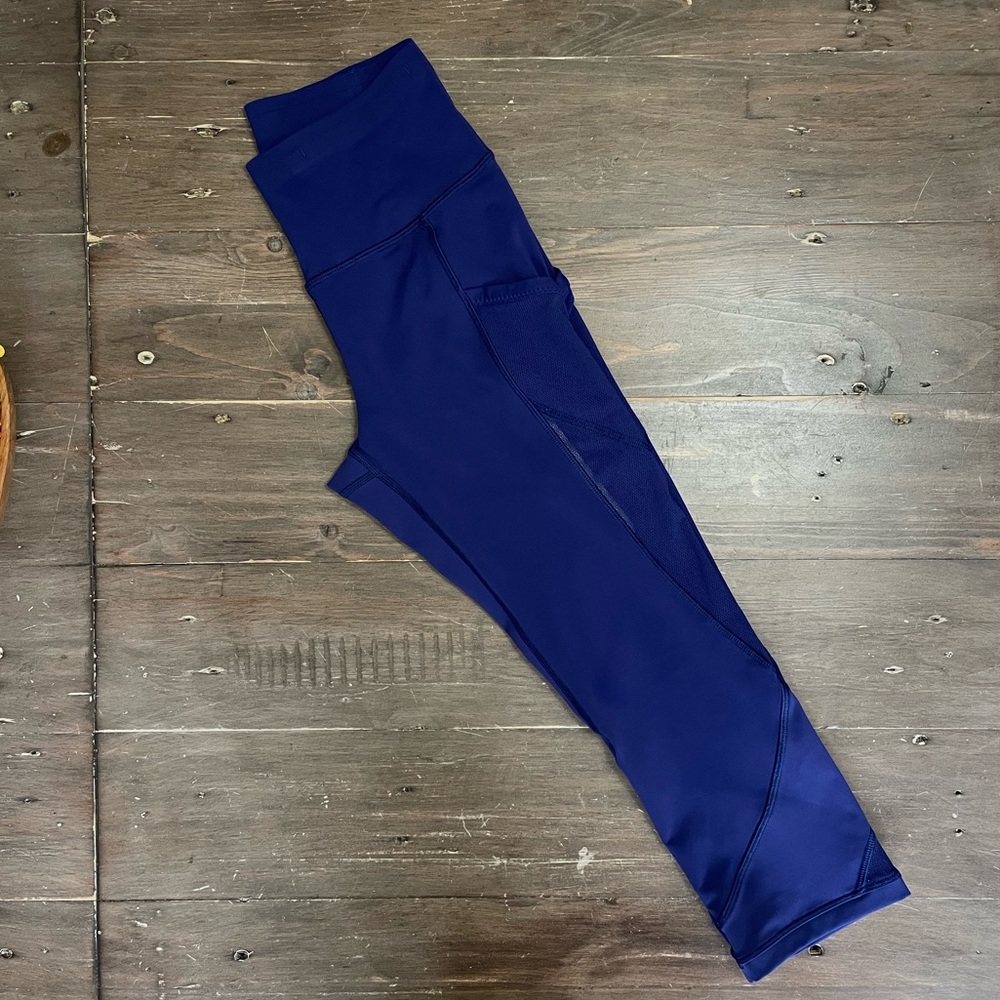 Lululemon Like-New Leggings-size 4 blue